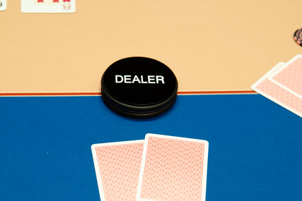 Кнопка дилера для покера