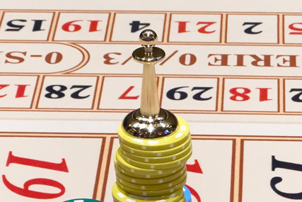 Dolly accessories to mark winning numbers for casino roulette tables