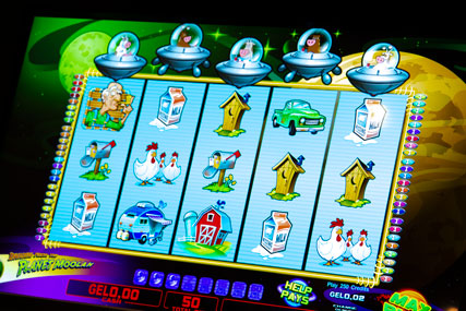 Play Invaders from Planet Moolah in Georgian casinos, read slot game rules, how to win slot game mechanics.