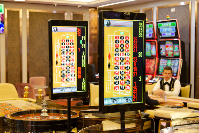 Casino display for roulette, winning numbers & premium graphics
