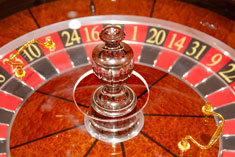 Improve security on casino roulette tables by covering roulette wheels. Strong yet lightweight design ensures easy handling and practical use by casino maintenance or CCTV personnel.