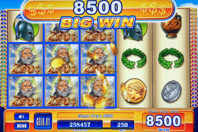 Zeus the god of sky and thunder in Greek mythology. Meet all the famous ancient lucky slot symbols including Zeus’ famous lightning bolt, awarding players up to 100 Free Spins for the bonus feature game. Classic WMS game Zeus® is renewed and featured on Twinstar Slant slot machine.